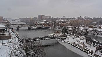 Weather camera view of City of Elgin.