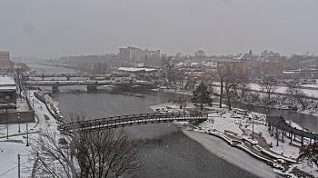 Weather camera view of City of Elgin.