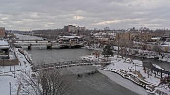 Weather camera view of City of Elgin.