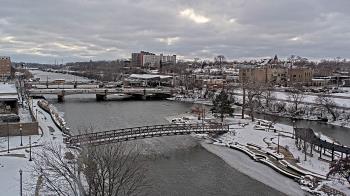 Weather camera view of City of Elgin.
