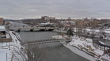 Weather camera view of City of Elgin.