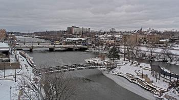 Weather camera view of City of Elgin.