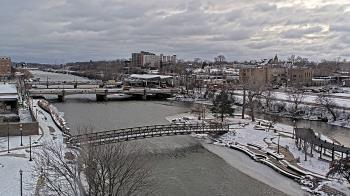 Weather camera view of City of Elgin.