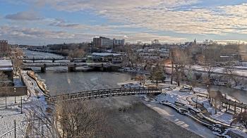 Weather camera view of City of Elgin.