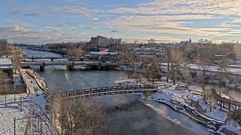 Weather camera view of City of Elgin.