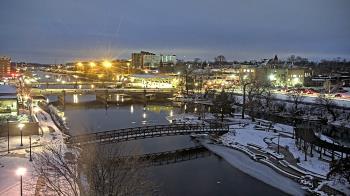 Weather camera view of City of Elgin.