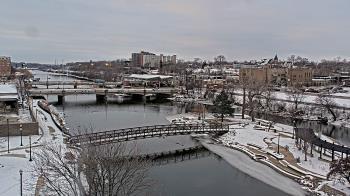 Weather camera view of City of Elgin.