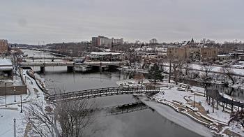 Weather camera view of City of Elgin.