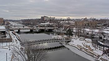 Weather camera view of City of Elgin.
