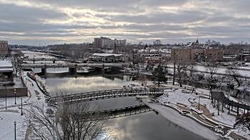 Weather camera view of City of Elgin.