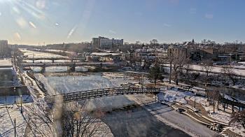 Weather camera view of City of Elgin.