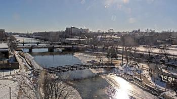 Weather camera view of City of Elgin.