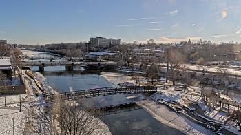Weather camera view of City of Elgin.