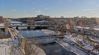 Weather camera view of City of Elgin.