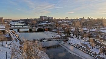 Weather camera view of City of Elgin.