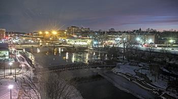 Weather camera view of City of Elgin.