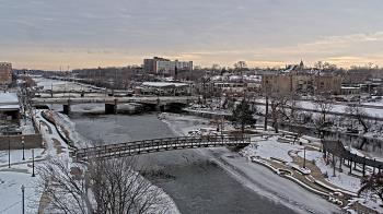 Weather camera view of City of Elgin.