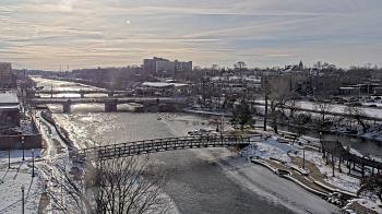 Weather camera view of City of Elgin.