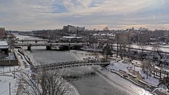 Weather camera view of City of Elgin.