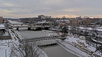 Weather camera view of City of Elgin.