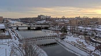 Weather camera view of City of Elgin.