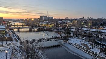 Weather camera view of City of Elgin.
