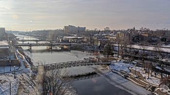 Weather camera view of City of Elgin.