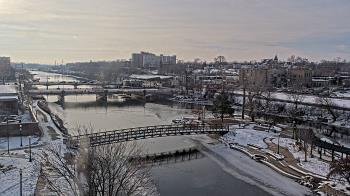 Weather camera view of City of Elgin.