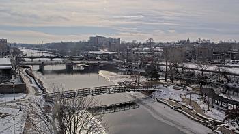 Weather camera view of City of Elgin.