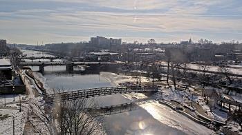 Weather camera view of City of Elgin.