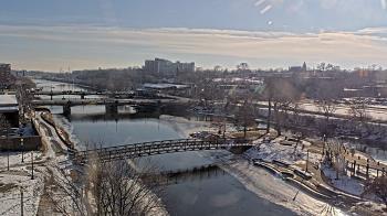 Weather camera view of City of Elgin.