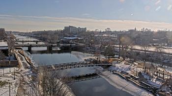 Weather camera view of City of Elgin.