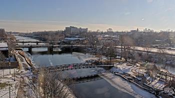 Weather camera view of City of Elgin.