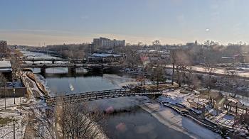 Weather camera view of City of Elgin.