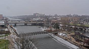 Weather camera view of City of Elgin.