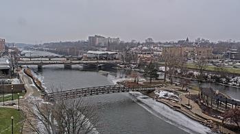 Weather camera view of City of Elgin.