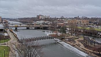 Weather camera view of City of Elgin.