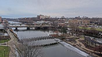 Weather camera view of City of Elgin.