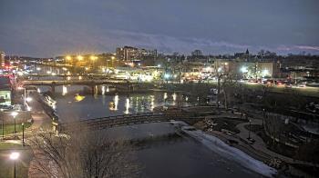Weather camera view of City of Elgin.