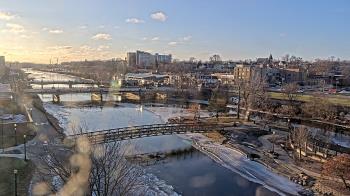 Weather camera view of City of Elgin.