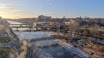 Weather camera view of City of Elgin.