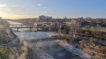 Weather camera view of City of Elgin.