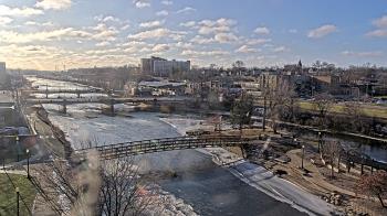 Weather camera view of City of Elgin.