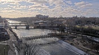 Weather camera view of City of Elgin.