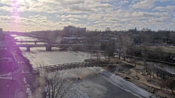 Weather camera view of City of Elgin.