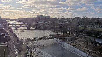 Weather camera view of City of Elgin.