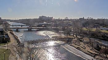 Weather camera view of City of Elgin.