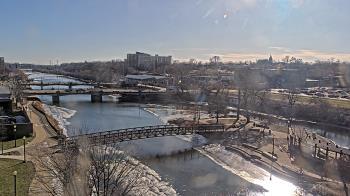 Weather camera view of City of Elgin.