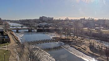 Weather camera view of City of Elgin.