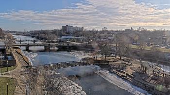 Weather camera view of City of Elgin.